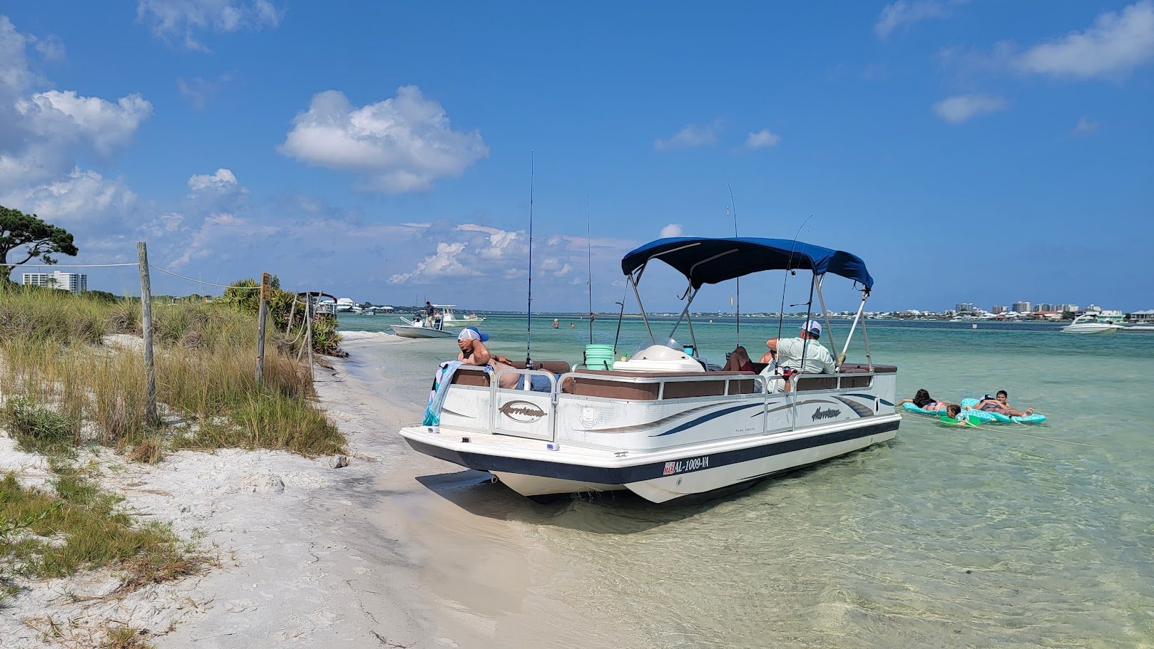 Labor Day Weekend Build-up: Boating and Late-Summer Coastal Vibes