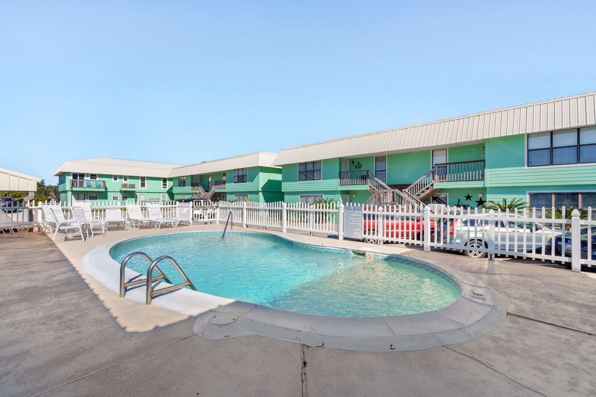 Windjammer condos in Gulf Shores